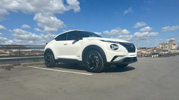 Vue principale du Nissan Juke 2024 Blanc