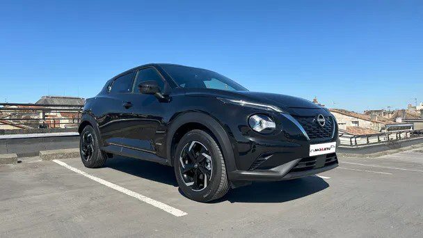 Vue principale du Nissan Juke 2024 Noir